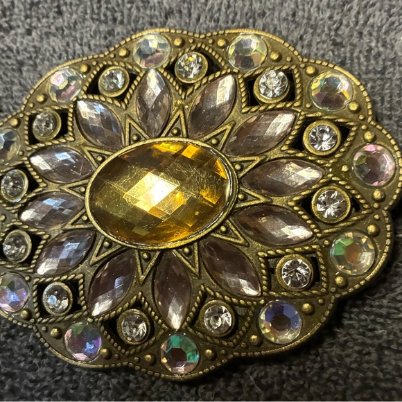 Accessories - Vintage-Inspired Brass Floral Belt Buckle with Amber Center